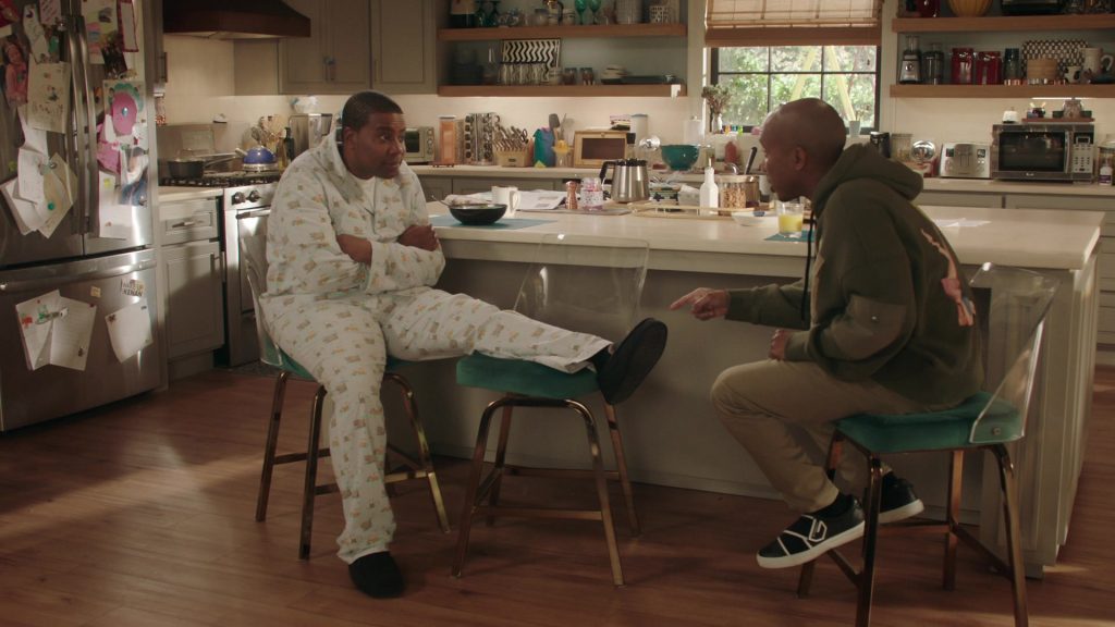 Givenchy Urban Street Crossed Strap Trainers of Chris Redd as Gary Williams in Kenan S01E07 “Kenan's Mom” (2021) (Image 1)