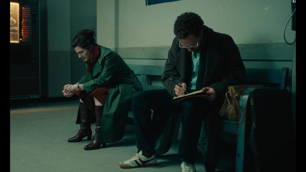 Gola Sneakers in Eric S01E02 (2024) (Image 3)