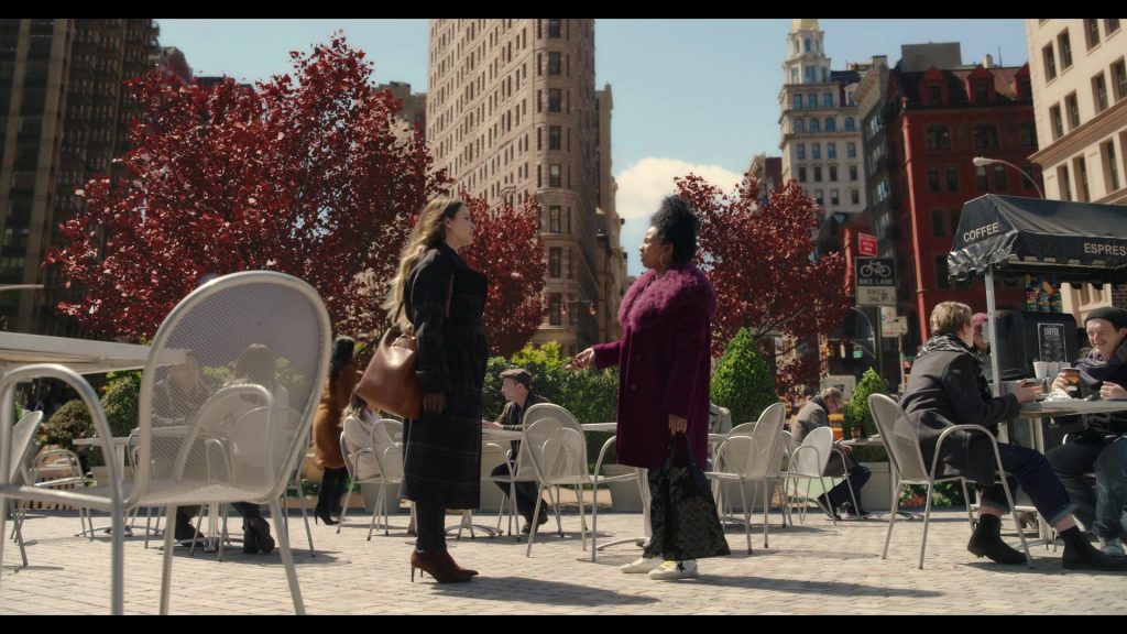 Golden Goose Sneakers of Alexis Floyd as Neff in Inventing Anna S01E02 “The Devil Wore Anna” (2022) (Image 1)
