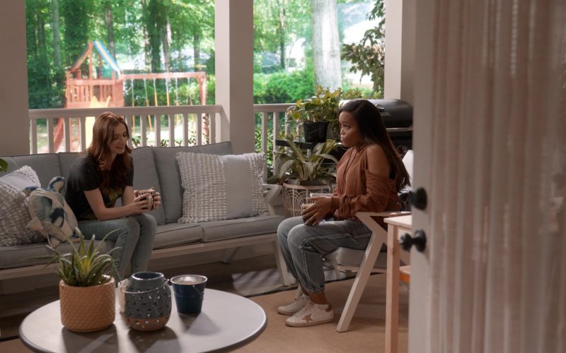 Golden Goose Superstar Low Top Sneakers in Queens S01E05 “Do Anything for Clout” (2021) (Image 1)