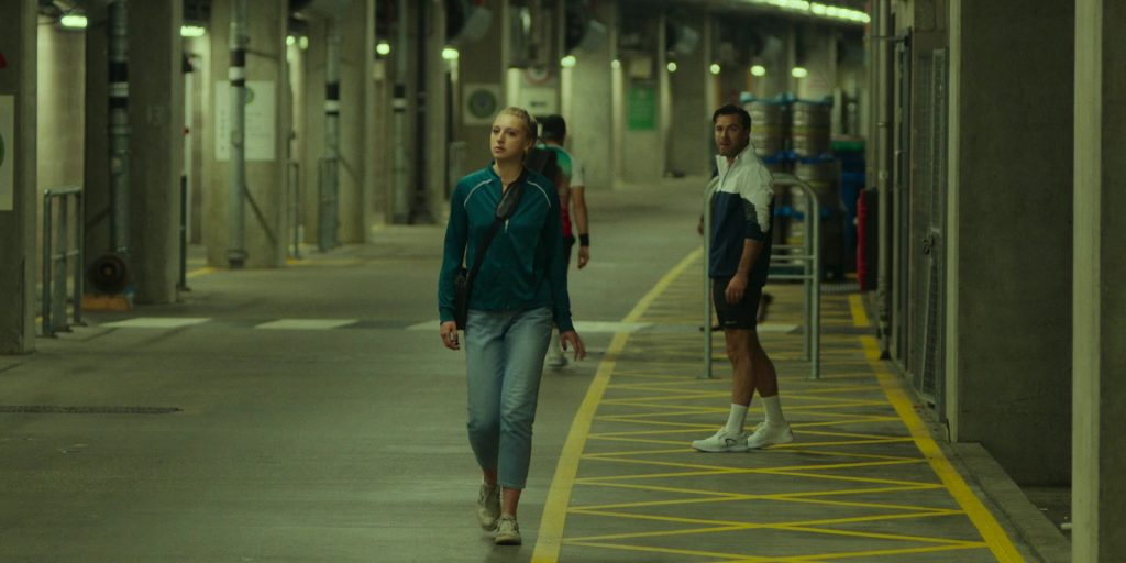 Head Sneakers in Fifteen-Love S01E04 (2023) (Image 2)
