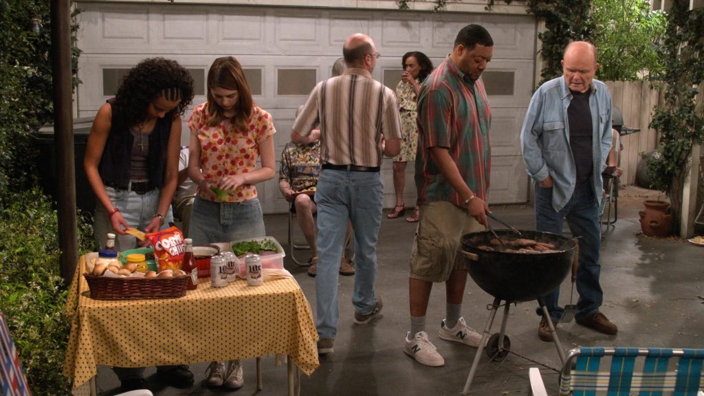 Heinz Ketchup, Miller Lite Beer and New Balance Sneakers in That 90s Show S03E05 (2024) (Image 2)