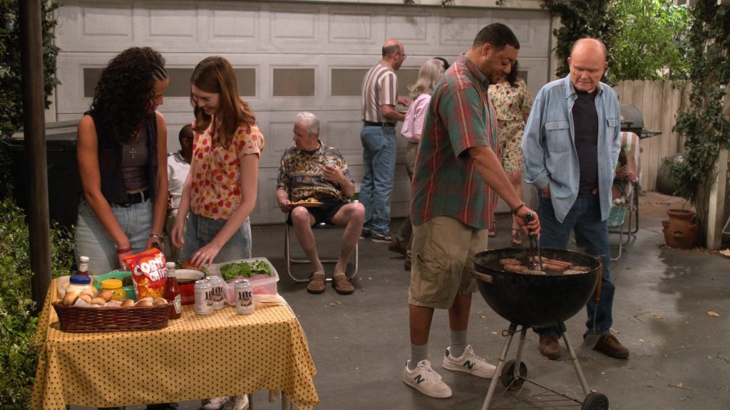 Heinz Ketchup, Miller Lite Beer and New Balance Sneakers in That 90s Show S03E05 (2024) (Image 4)