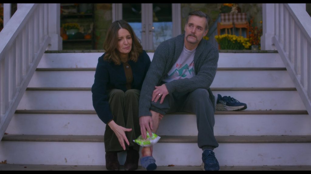 Hoka Clifton 10 road running shoes in The Four Seasons S02E05 “Big Thanksgiving” (2026) (Image 3)
