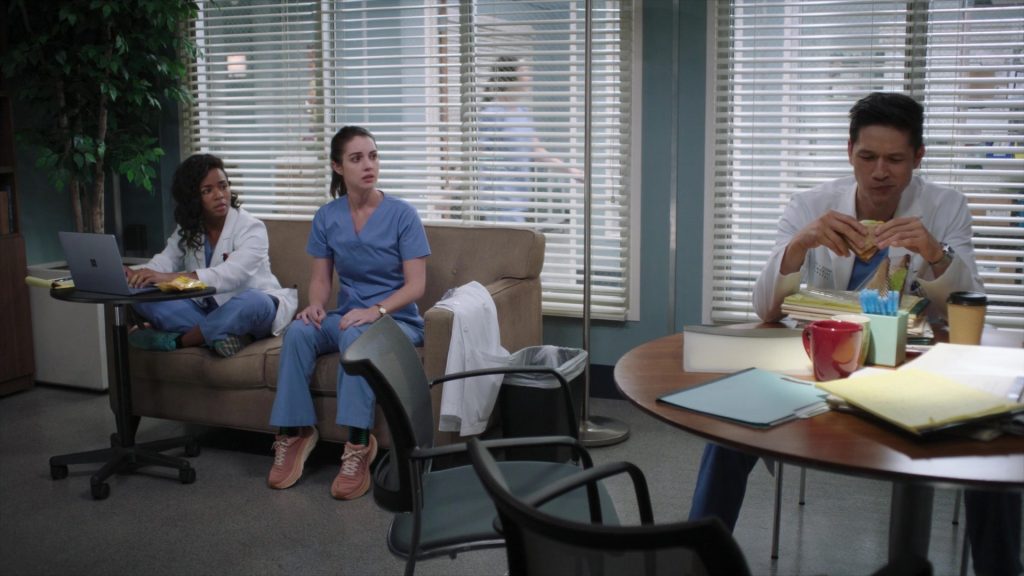Hoka Shoes in Greys Anatomy S22E13 “Love the Way You Lie” (2026) (Image 7)