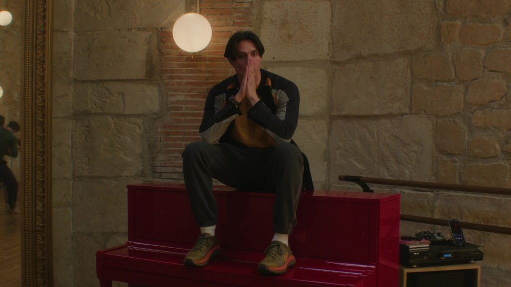 Hoka Sneakers in Etoile S01E08 “The Offer” (2025) (Image 2)