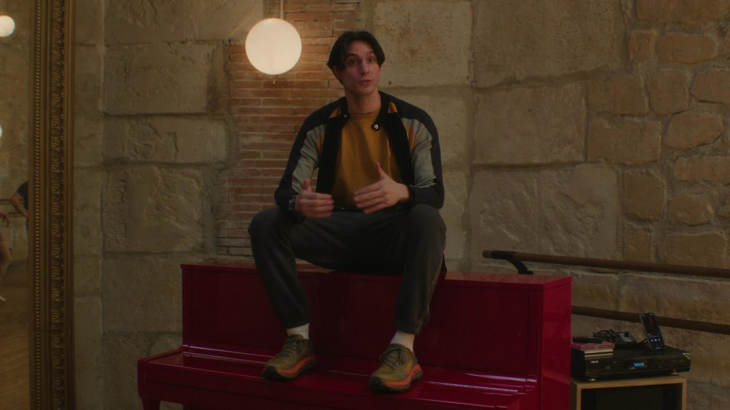 Hoka Sneakers in Etoile S01E08 “The Offer” (2025) (Image 5)