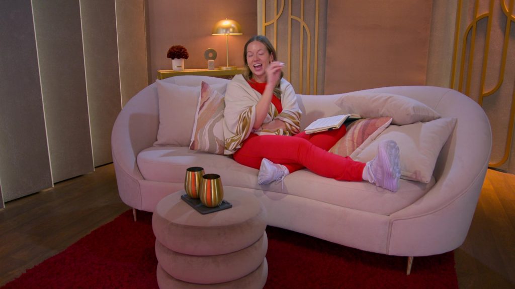 Hoka Sneakers in Love Is Blind S08E03 “Hunger Games of Love” (2025) (Image 2)