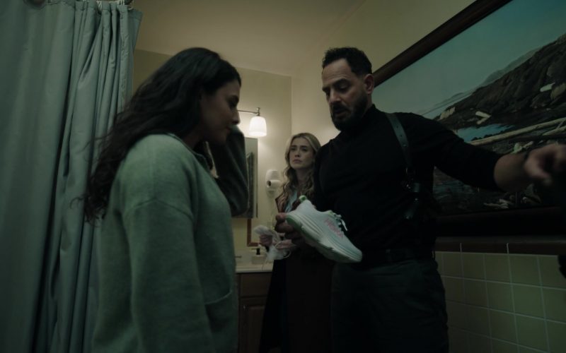 Hoka Sneakers in The Hunting Party S01E09 “Tom Beecher” (2025) (Image 1)