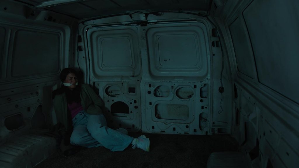 Hoka Sneakers in The Hunting Party S01E09 “Tom Beecher” (2025) (Image 10)