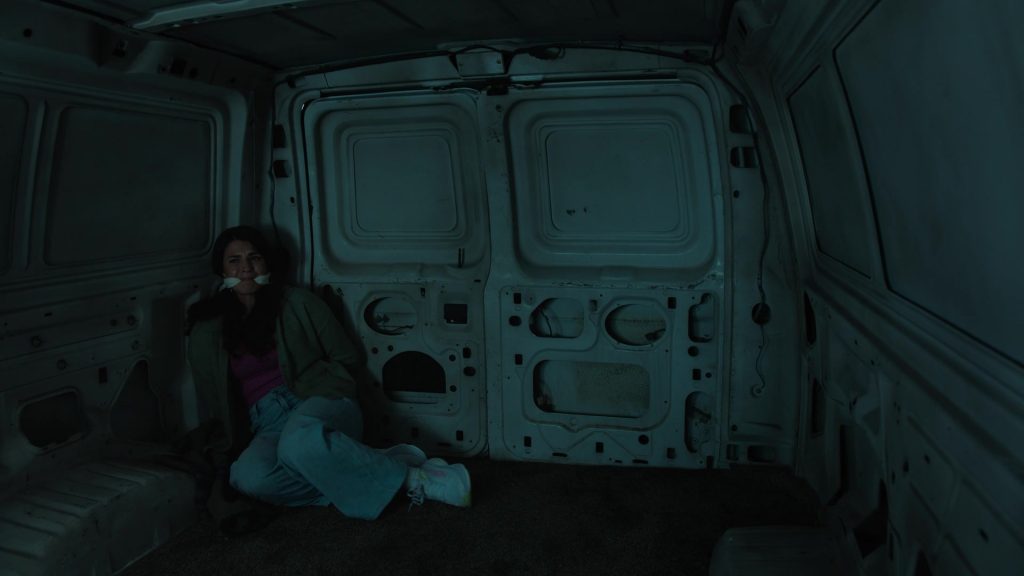 Hoka Sneakers in The Hunting Party S01E09 “Tom Beecher” (2025) (Image 3)