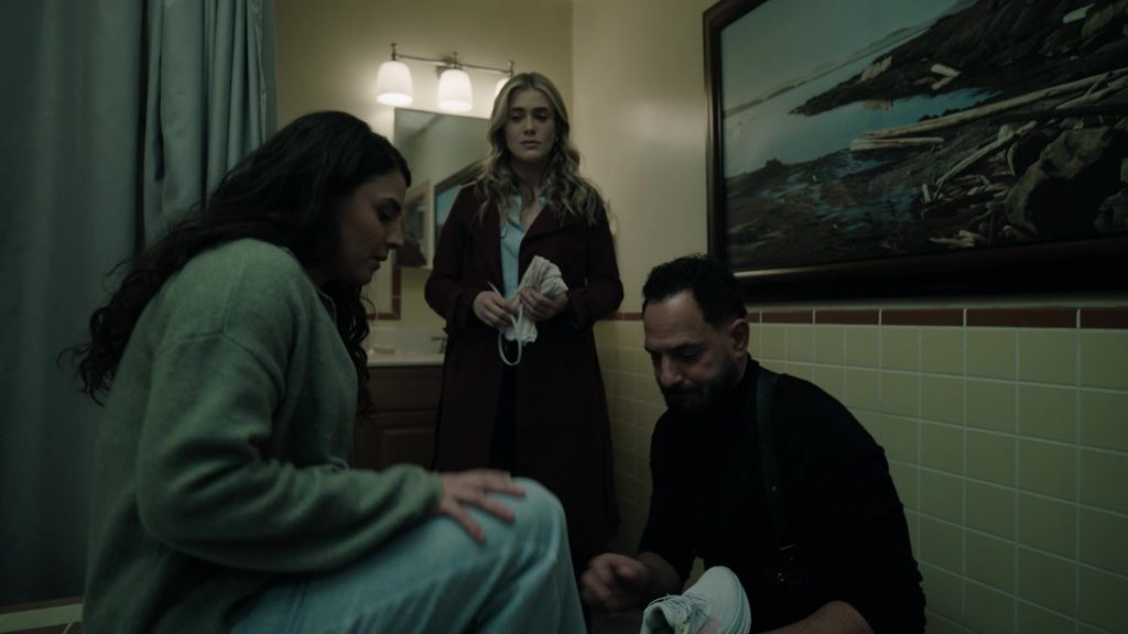 Hoka Sneakers in The Hunting Party S01E09 “Tom Beecher” (2025) (Image 5)