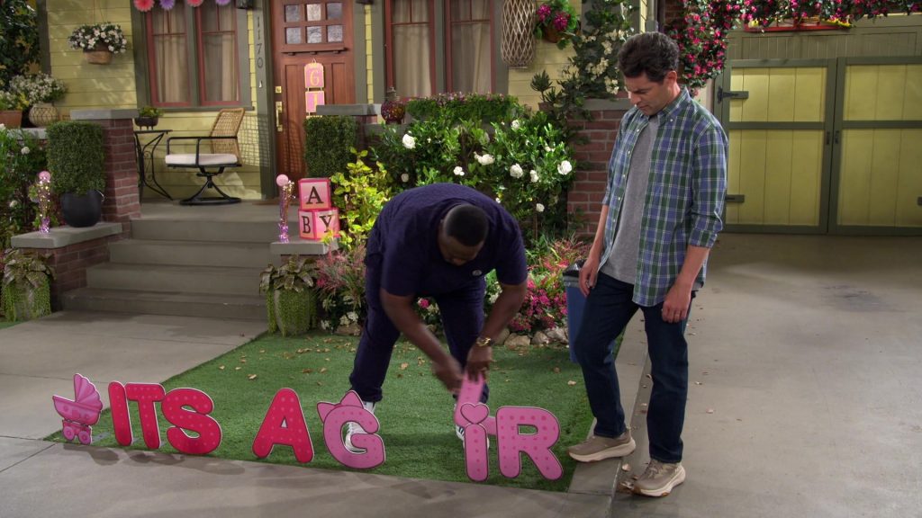 Hoka Sneakers in The Neighborhood S07E01 “Welcome to the Neighborhood, Daphne” (2024) (Image 5)