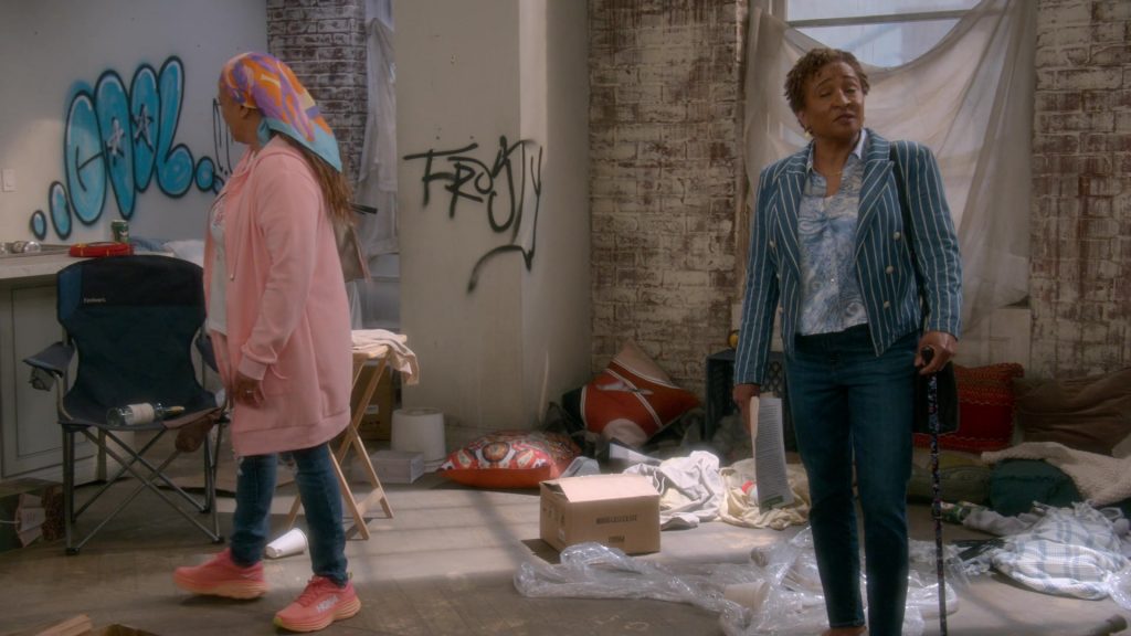 Hoka Sneakers in The Upshaws S06E06 “Who, Me” (2025) (Image 8)