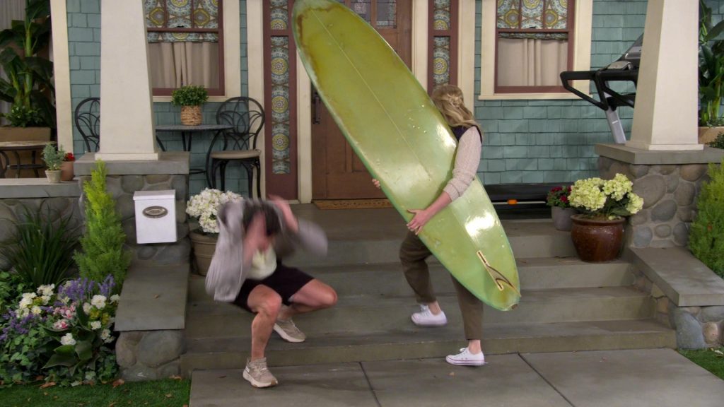 Hoka and Converse Shoes in The Neighborhood S07E11 “Welcome to the e-Neighborhood” (2025) (Image 4)