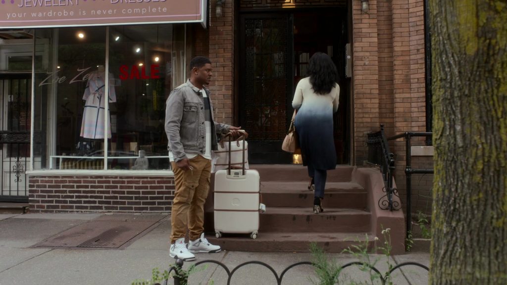 Jordan Sneakers Worn by Pooch Hall as Daryll in Ray Donovan Season 7 Episode 3 “Family Pictures” (2019) (Image 1)