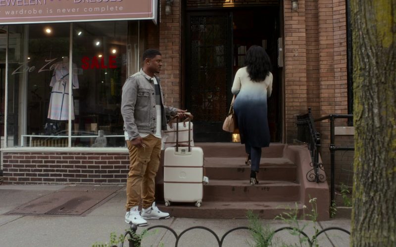 Jordan Sneakers Worn by Pooch Hall as Daryll in Ray Donovan Season 7 Episode 3 “Family Pictures” (2019) (Image 1)