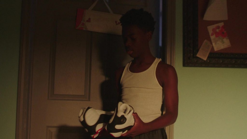 Jordan Sneakers in The Chi – Season 2, Episode 6, A Leg Up (2019) (Image 3)