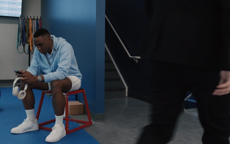 Lacoste Sneakers in Elsbeth S01E05 “Ball Girl” (2024) (Image 1)
