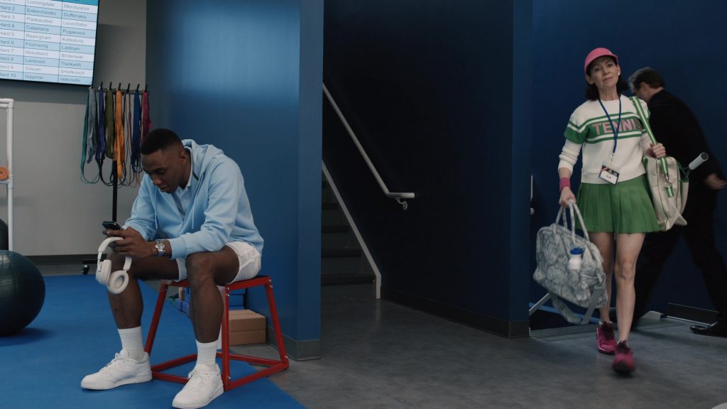 Lacoste Sneakers in Elsbeth S01E05 “Ball Girl” (2024) (Image 4)