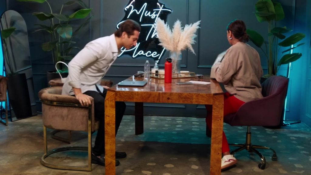 Madden Girl Giia low-top sneakers in Southern Hospitality S04E13 “”Mardi Gras Mayhem” (2026) (Image 5)