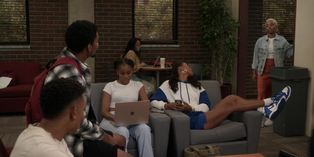 Microsoft Surface Laptops and Nike Shoes in All American - Homecoming S01E04 “If Only You Knew” (2022) (Image 5)