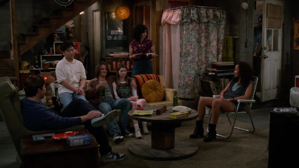 Nabisco Chips Ahoy!, Mallomars, Coca-Cola, Sprite, Nike Shoes in That '90s Show S02E04 “Hold My Hand” (2024) (Image 1)