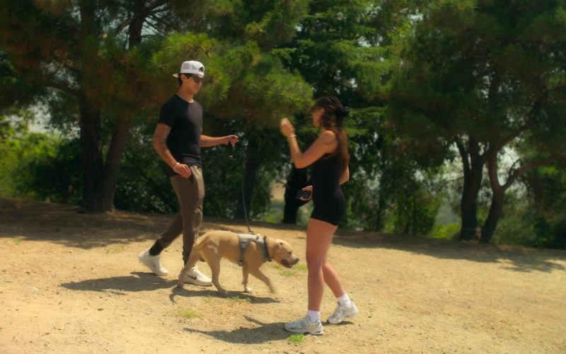 New Balance 530 trainers and Nike Sneakers in Calabasas Confidential S01E02 “All Beef, No Toppings” (2026) (Image 1)