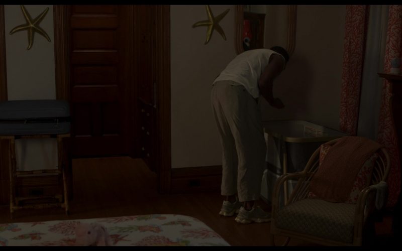 New Balance 9060 sneakers in The Four Seasons S02E03 “Down the Shore” (2026) (Image 1)