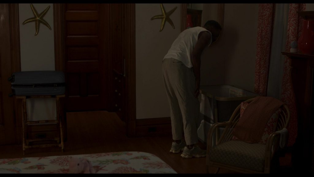 New Balance 9060 sneakers in The Four Seasons S02E03 “Down the Shore” (2026) (Image 2)