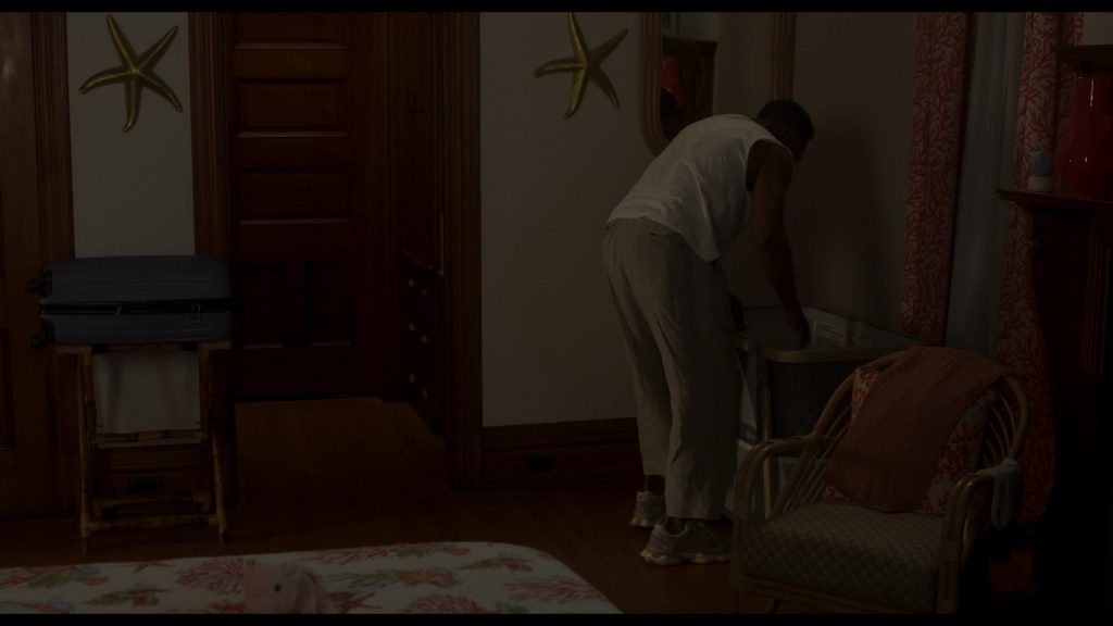 New Balance 9060 sneakers in The Four Seasons S02E03 “Down the Shore” (2026) (Image 4)