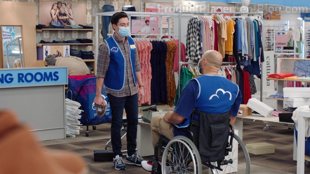 New Balance Men's Sneakers of Ben Feldman as Jonah Simms in Superstore S06E09 “Conspiracy” (2021) (Image 2)