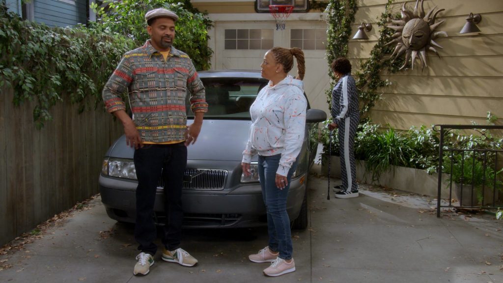 New Balance Men's Sneakers of Mike Epps as Bernard “Bennie” Upshaw Sr. in The Upshaws S04E06 “Auto Motives” (2023) (Image 18)