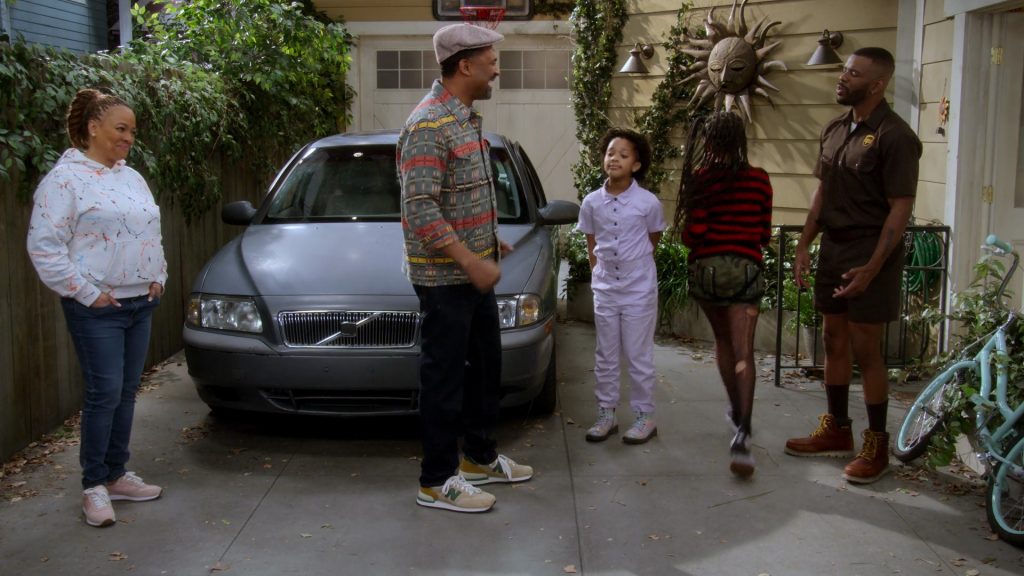 New Balance Men's Sneakers of Mike Epps as Bernard “Bennie” Upshaw Sr. in The Upshaws S04E06 “Auto Motives” (2023) (Image 2)