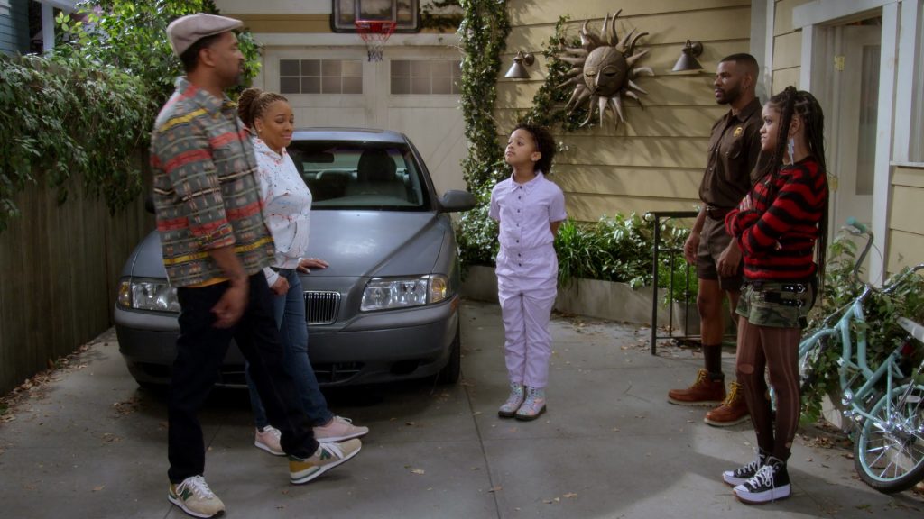 New Balance Men's Sneakers of Mike Epps as Bernard “Bennie” Upshaw Sr. in The Upshaws S04E06 “Auto Motives” (2023) (Image 3)