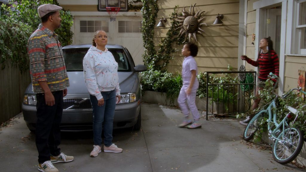 New Balance Men's Sneakers of Mike Epps as Bernard “Bennie” Upshaw Sr. in The Upshaws S04E06 “Auto Motives” (2023) (Image 5)