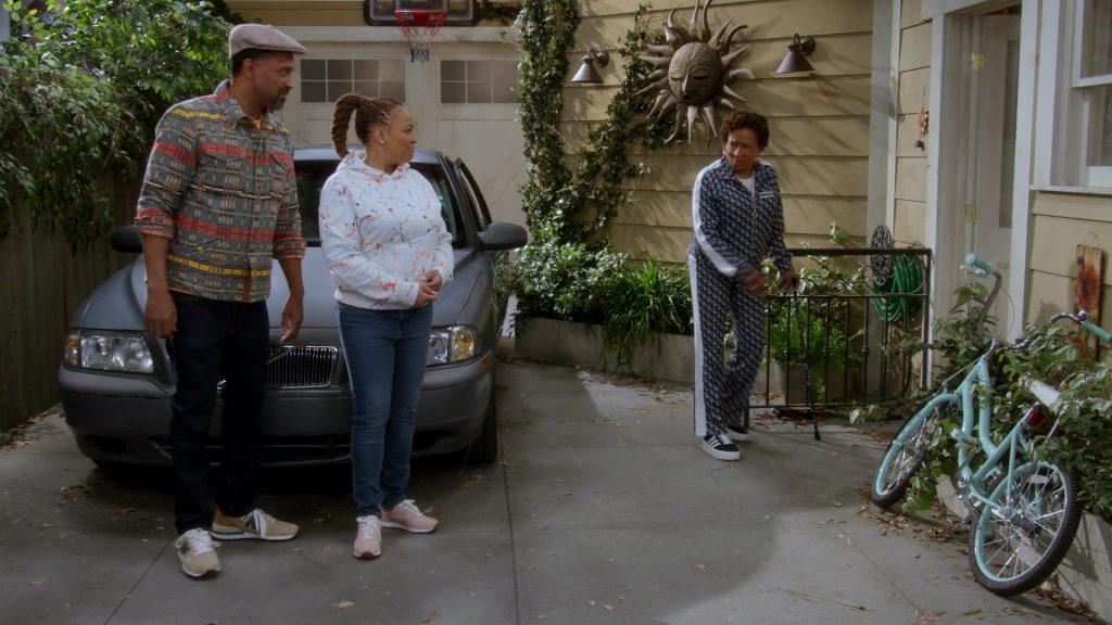 New Balance Men's Sneakers of Mike Epps as Bernard “Bennie” Upshaw Sr. in The Upshaws S04E06 “Auto Motives” (2023) (Image 8)