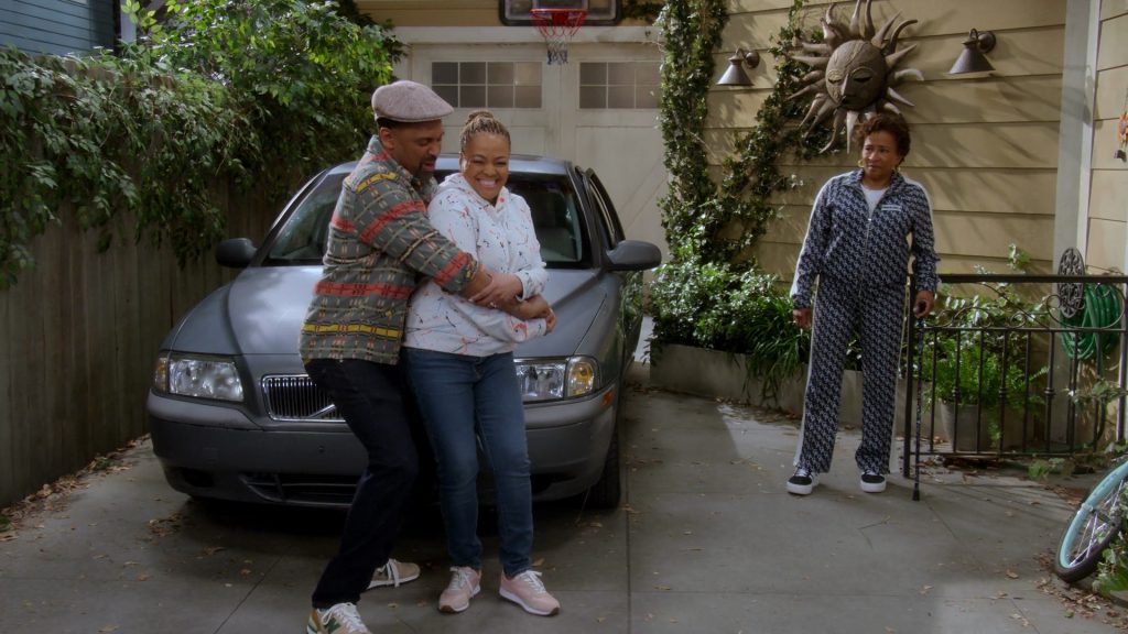 New Balance Men's Sneakers of Mike Epps as Bernard “Bennie” Upshaw Sr. in The Upshaws S04E06 “Auto Motives” (2023) (Image 9)