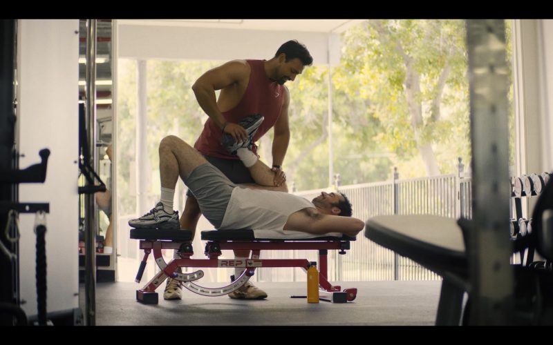New Balance Shoes, Hydro Flask in I Love LA S01E02 “Roger & Munchy” (2025) (Image 1)