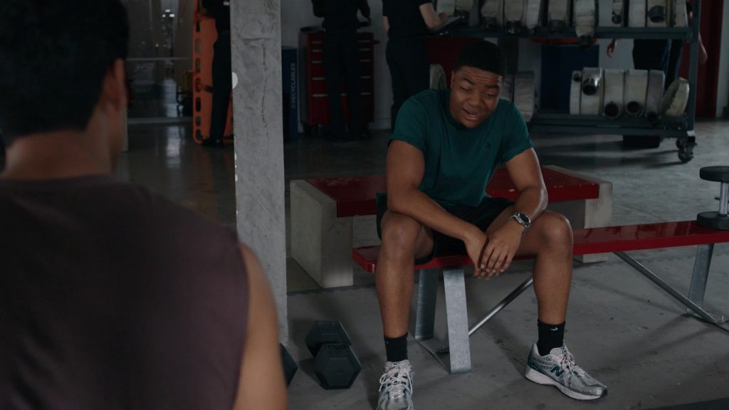 New Balance Shoes in 9-1-1 S09E15 “Pick Your Poison” (2026) (Image 5)