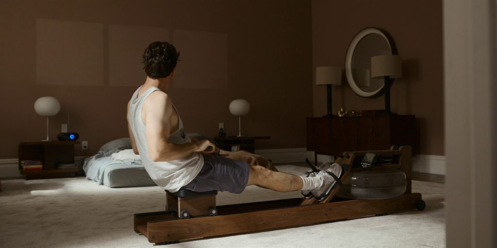 New Balance Shoes in City on Fire S01E07 “The Demon Brother” (2023) (Image 1)