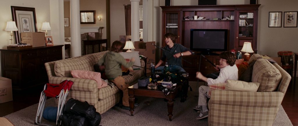 New Balance Shoes in Evan Almighty (2007) (Image 1)