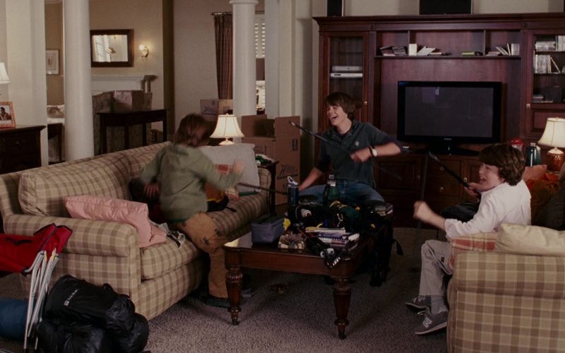 New Balance Shoes in Evan Almighty (2007) (Image 1)