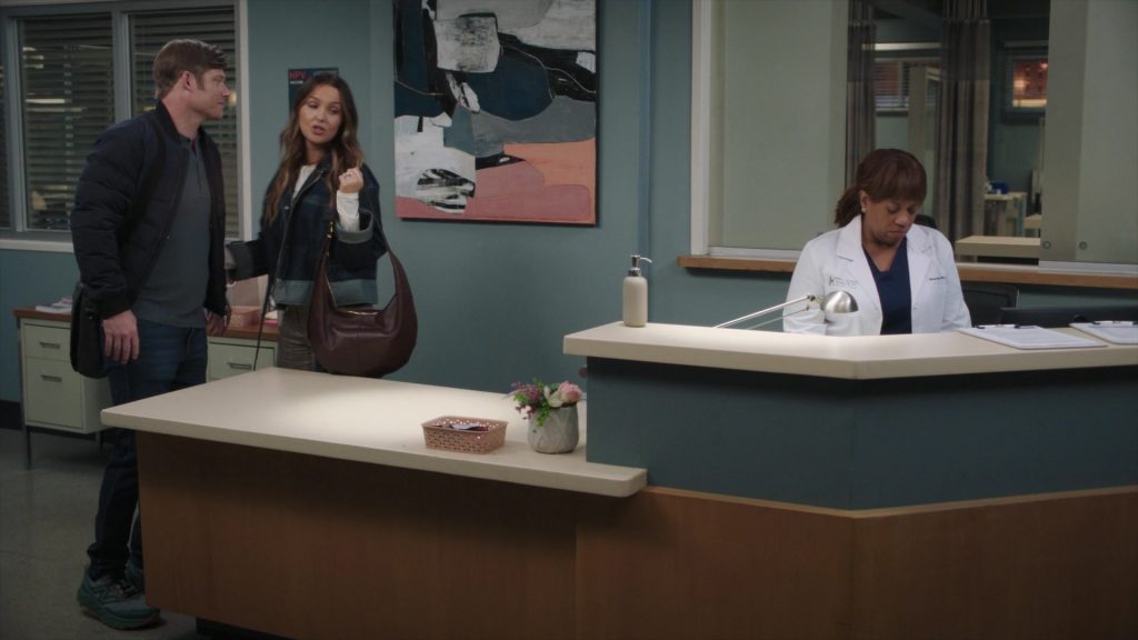 New Balance Shoes in Greys Anatomy S22E14 “Wrecking Ball” (2026) (Image 3)