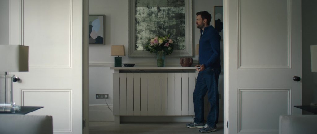 New Balance Shoes in Malice S01E04 (2025) (Image 1)