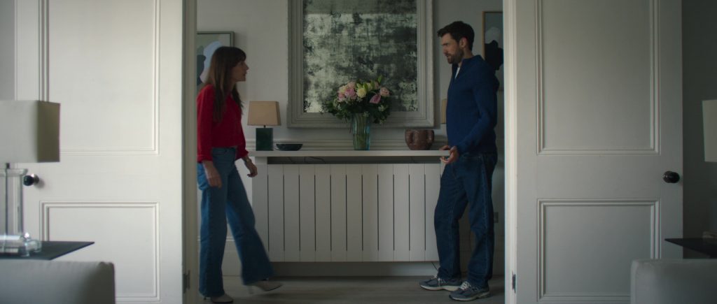 New Balance Shoes in Malice S01E04 (2025) (Image 2)