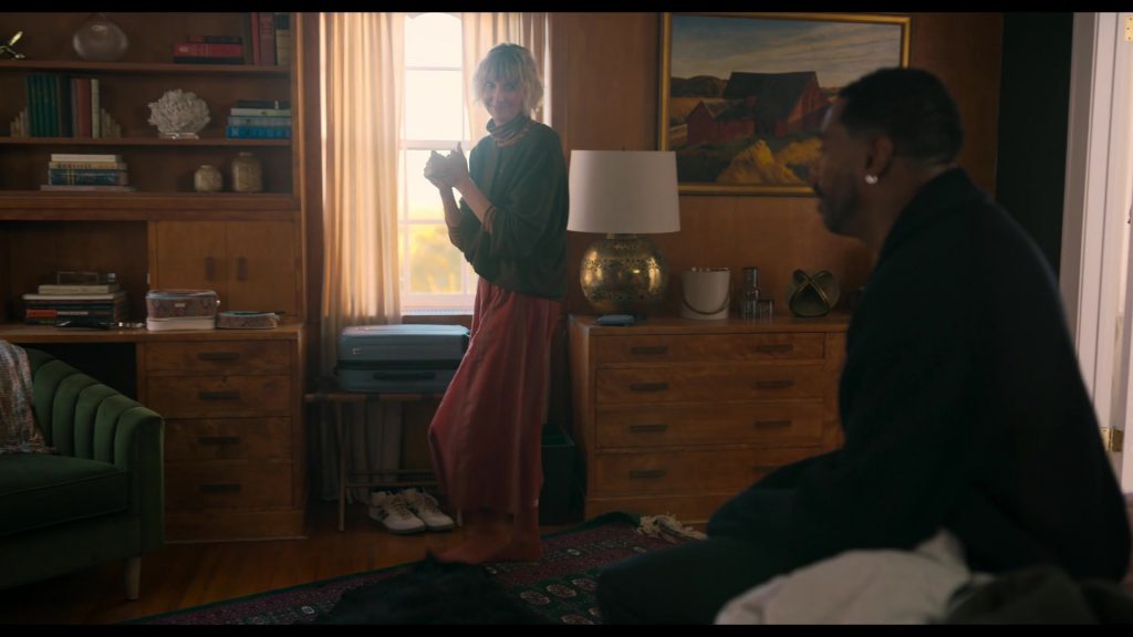 New Balance Shoes in The Four Seasons S01E06 “Ultimate Frisbee” (2025) (Image 2)