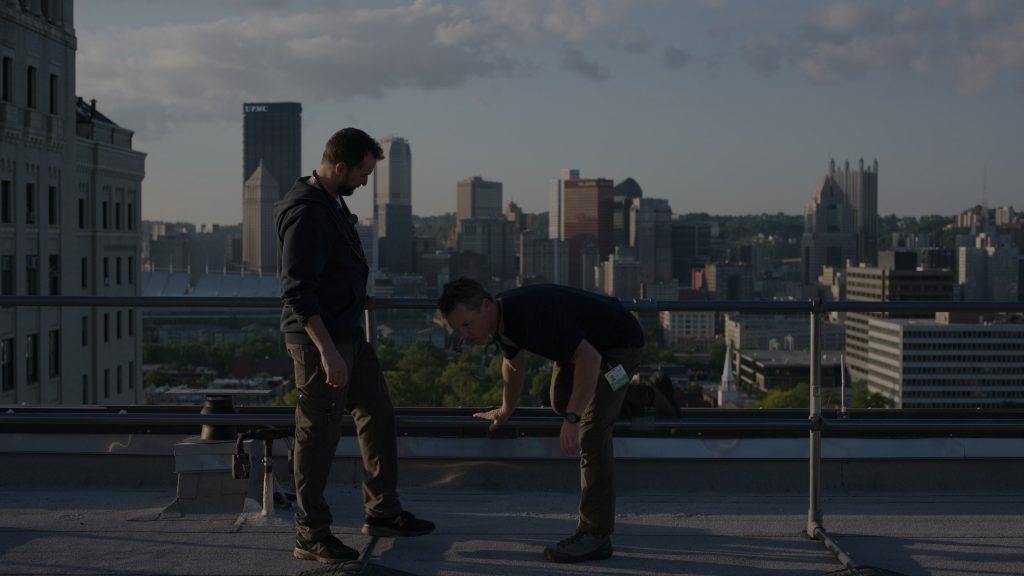 New Balance Shoes in The Pitt S01E01 “7-00 A.M” (2025) (Image 1)
