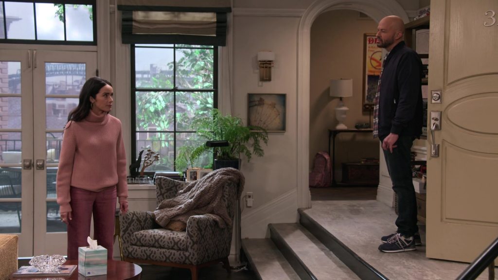 New Balance Shoes of Jon Cryer as Jim in Extended Family S01E02 “The Consequences of Making Yourself at Home” (2024) (Image 5)