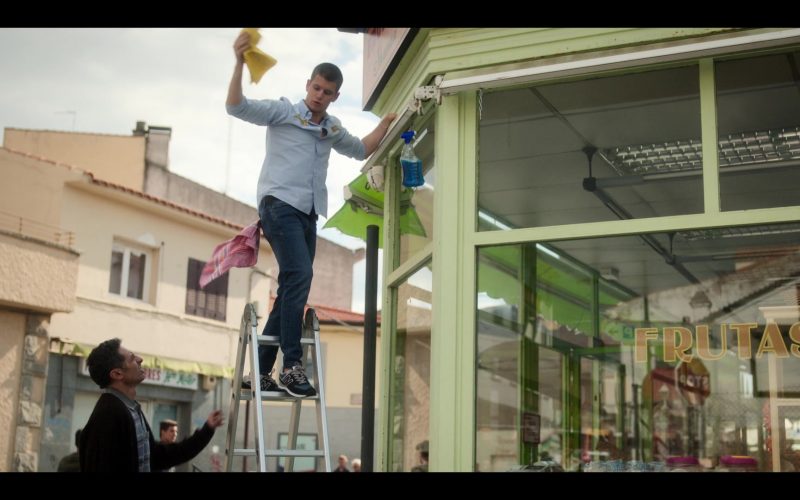 New Balance Sneakers Worn by Miguel Bernardeau in Elite S03E04 “Lu” (2020) (Image 1)